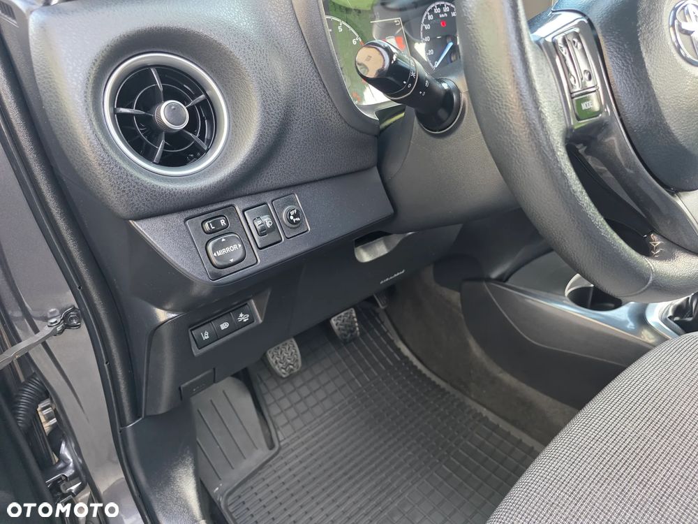 Toyota Yaris 1.5 20th Anniversary - 12