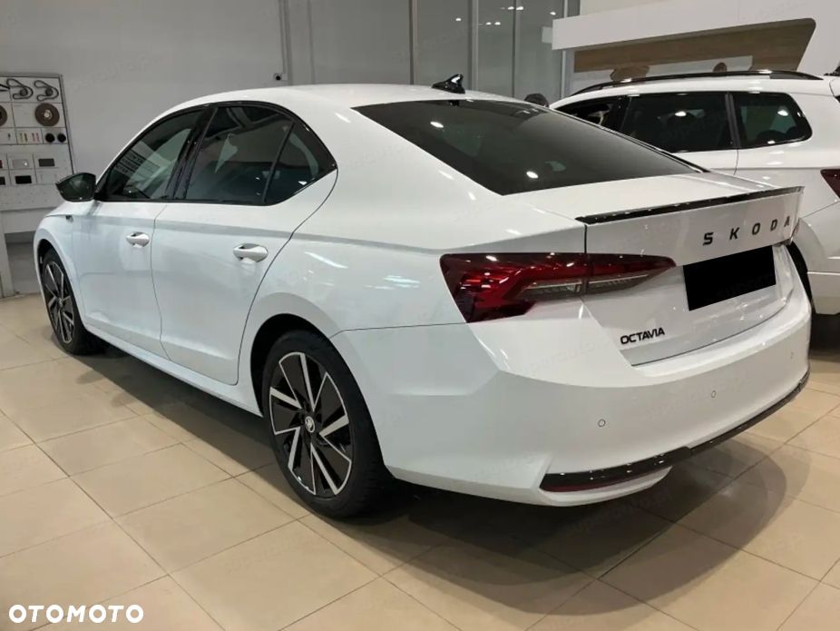 Skoda Octavia 1.5 TSI Sportline - 4