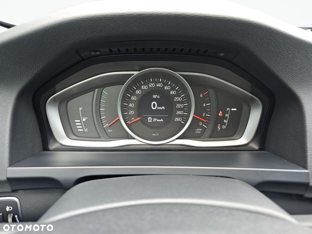 Volvo V60 Cross Country - 21