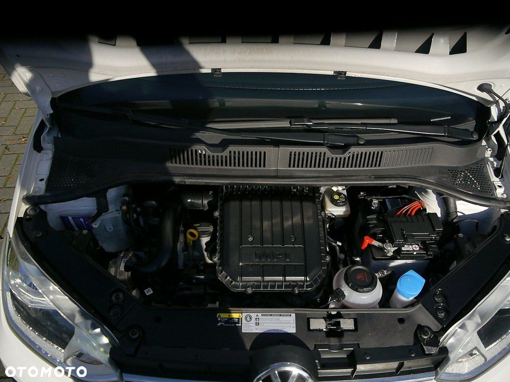 Volkswagen up! 1.0 White Style - 31