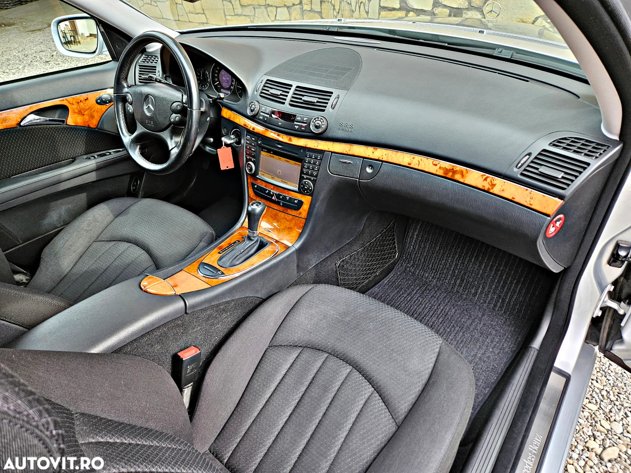 Mercedes-Benz E 220 T CDI Automatik Elegance - 27