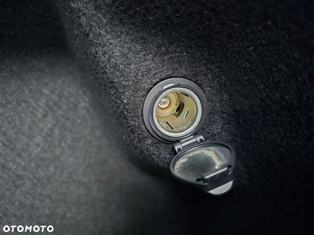 Toyota Corolla 1.8 Hybrid Style - 32