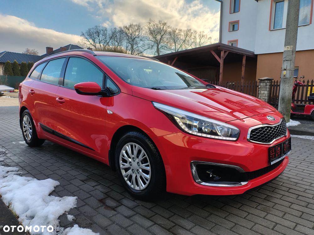 Kia Ceed 1.6 GDI ISG Dream-Team Edition - 14