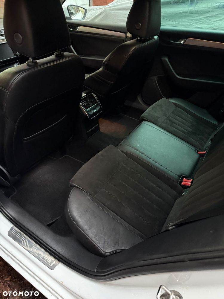 Skoda Superb 2.0 TDI 4x4 Ambition DSG - 8