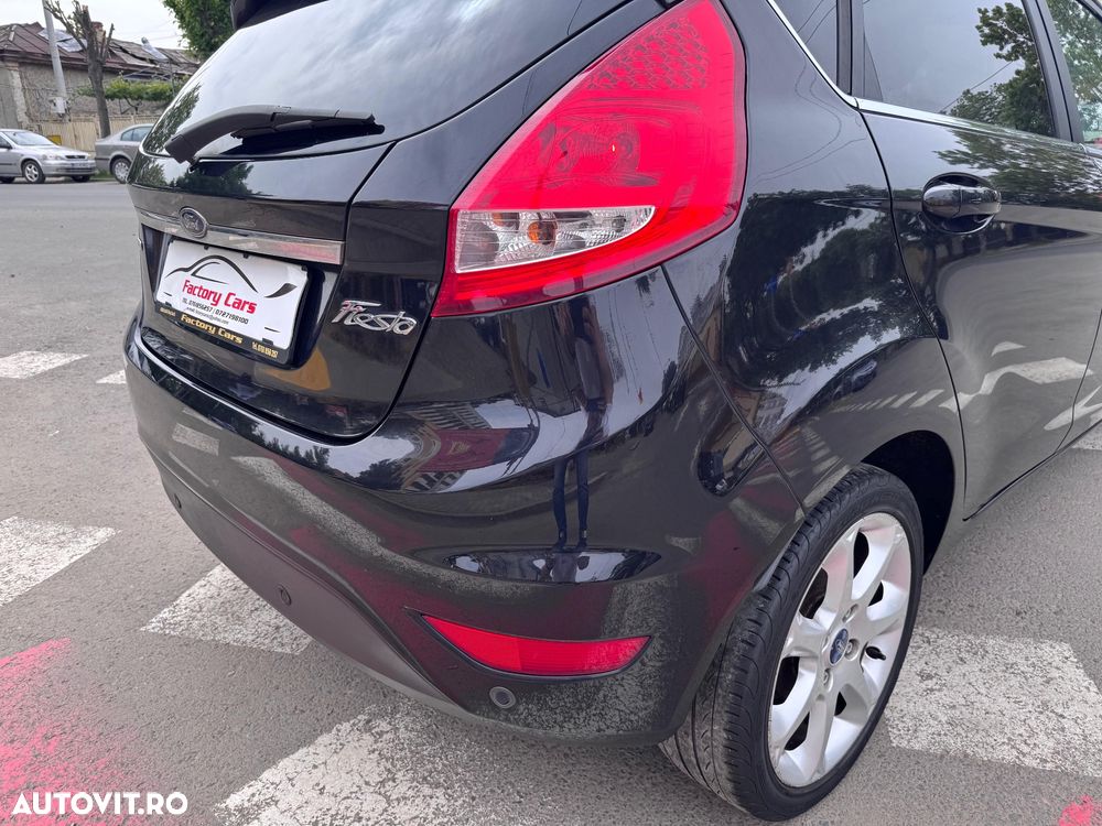 Ford Fiesta 1.6 TDCI Ambiente - 13