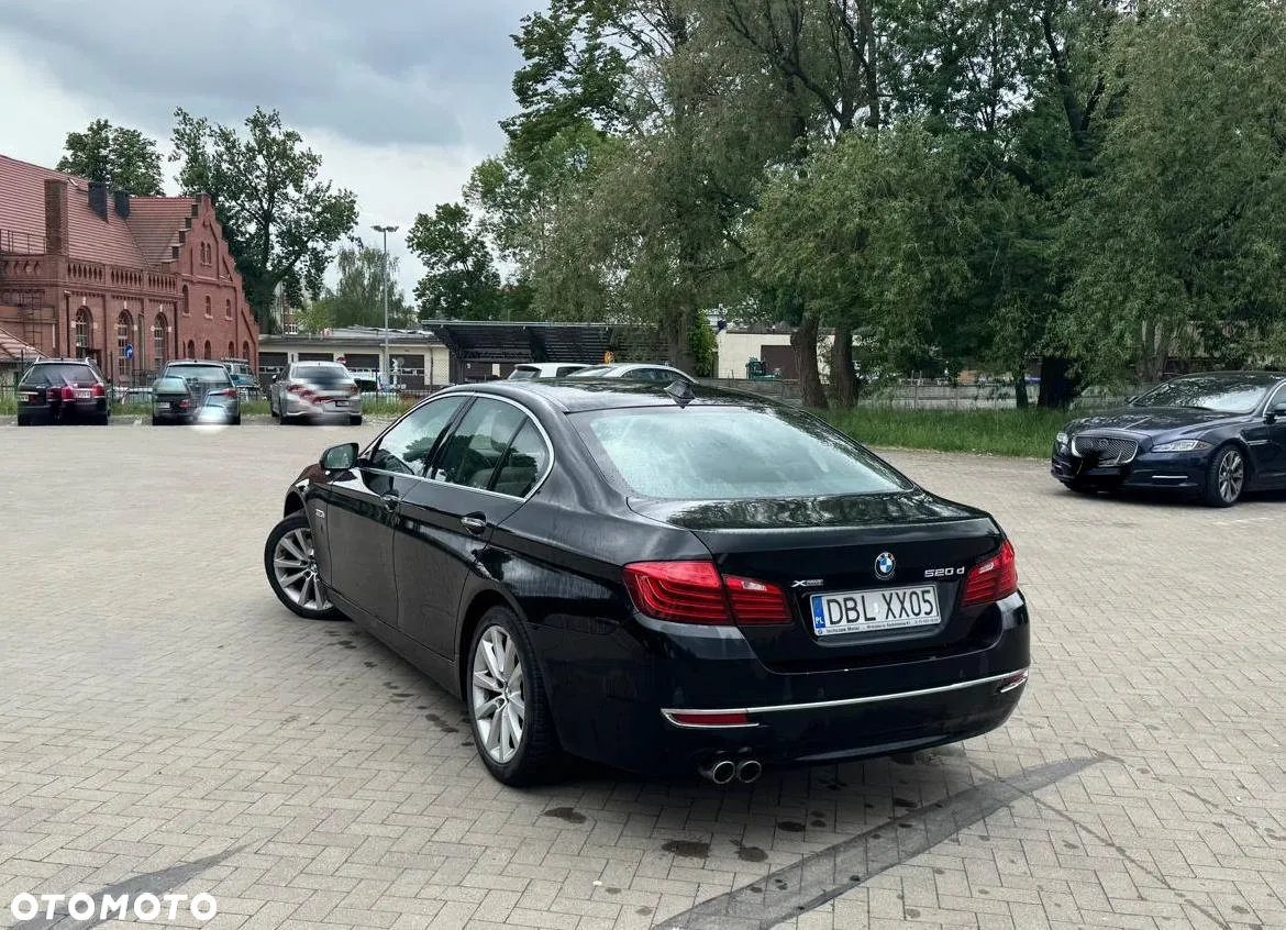 BMW Seria 5 520d xDrive - 3