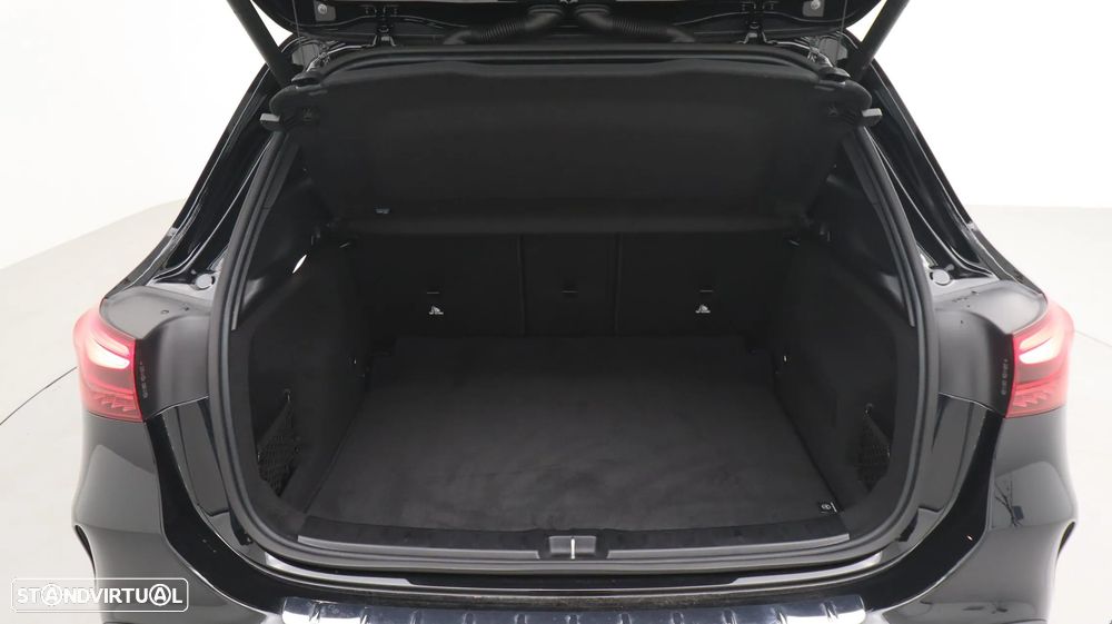 Mercedes-Benz GLA 180 d AMG Line - 28