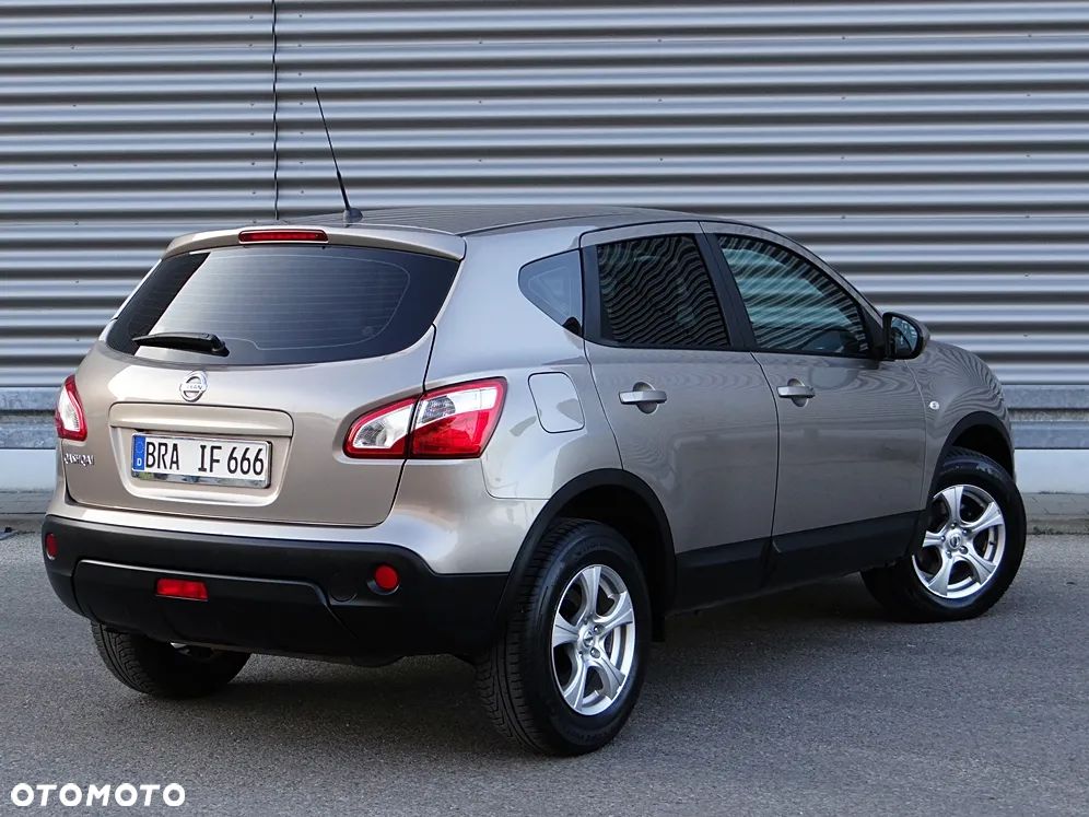 Nissan Qashqai 1.6 visia - 15
