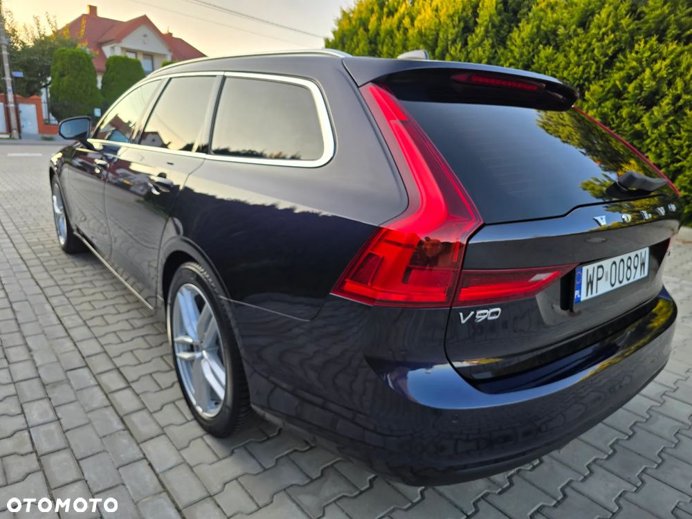 Volvo V90 D3 Momentum Pro - 11