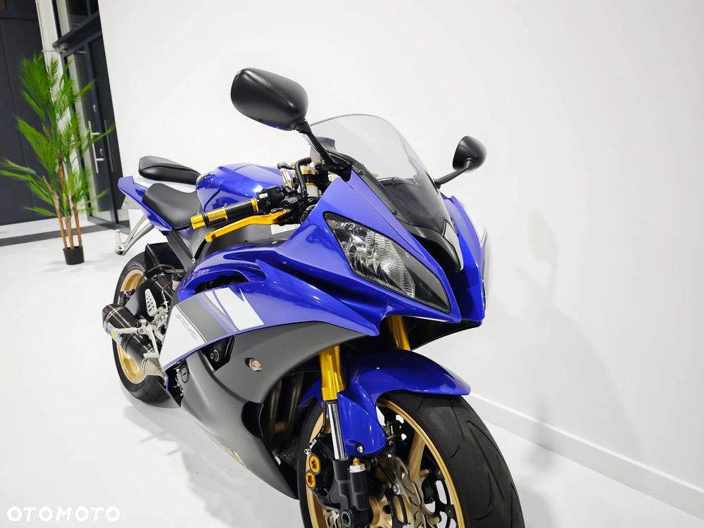 Yamaha R6 - 8