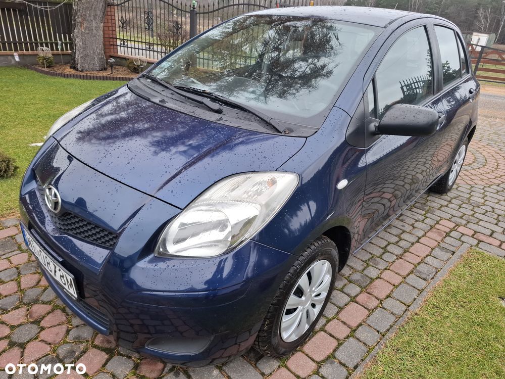 Toyota Yaris - 1