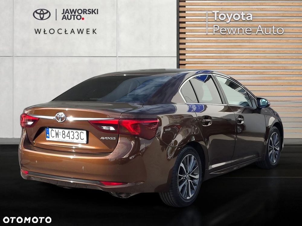 Toyota Avensis - 5