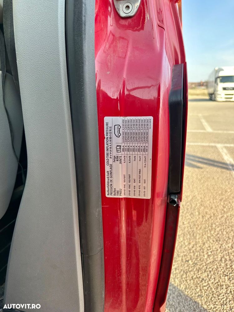 Volkswagen Transporter Caravelle Lang Trendline - 16