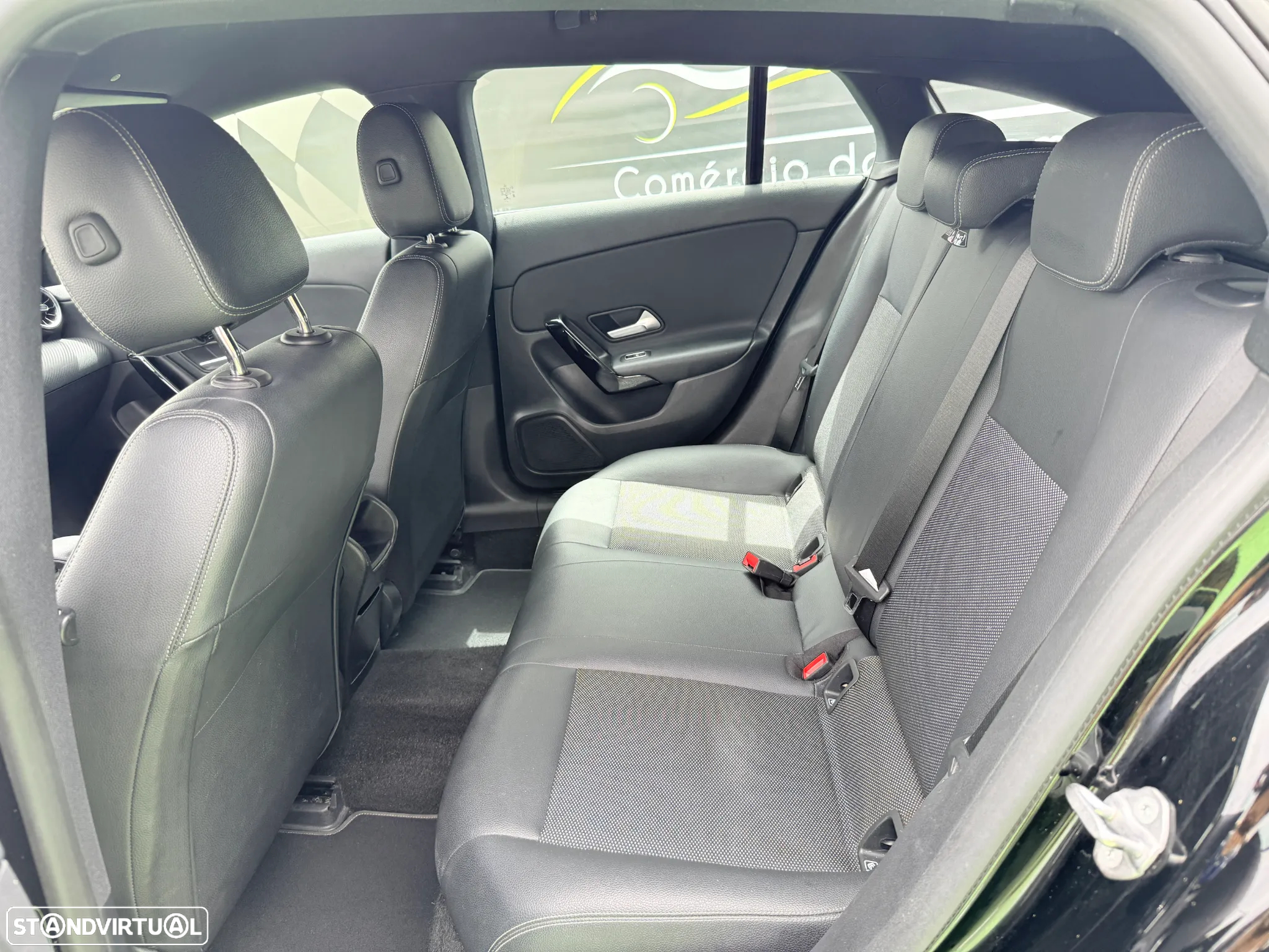 Mercedes-Benz CLA 180 d Shooting Brake 7G-DCT - 16