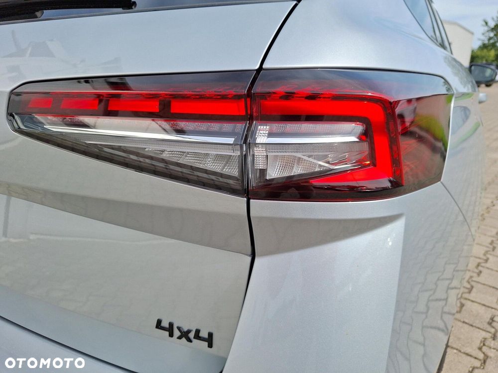 Skoda Superb 2.0 TSI 4x4 Sportline DSG - 10