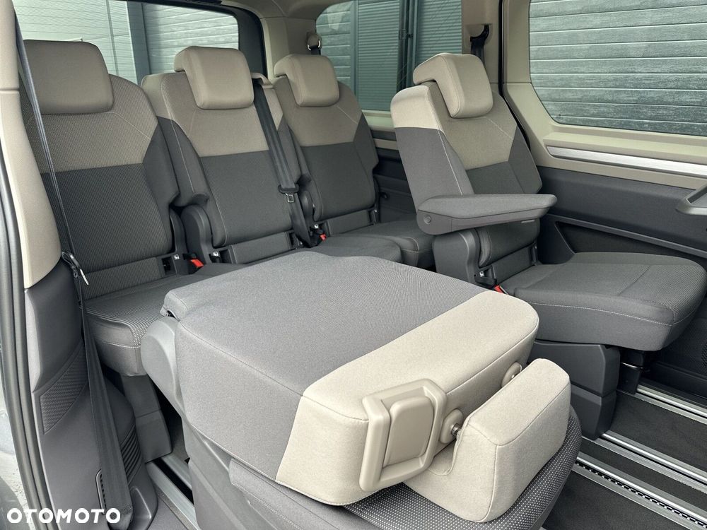 Volkswagen Multivan - 27