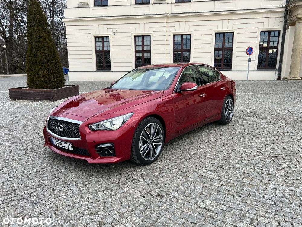Infiniti Q50 - 2
