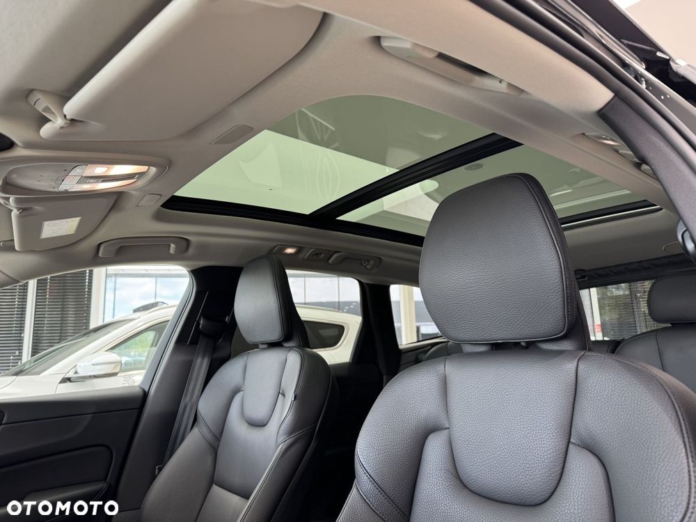 Volvo XC 60 B5 B AWD Inscription - 11