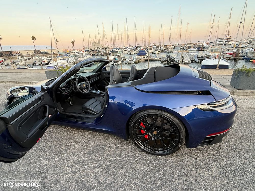 Porsche 911 (992) Carrera Cabrio 4 GTS PDK - 15