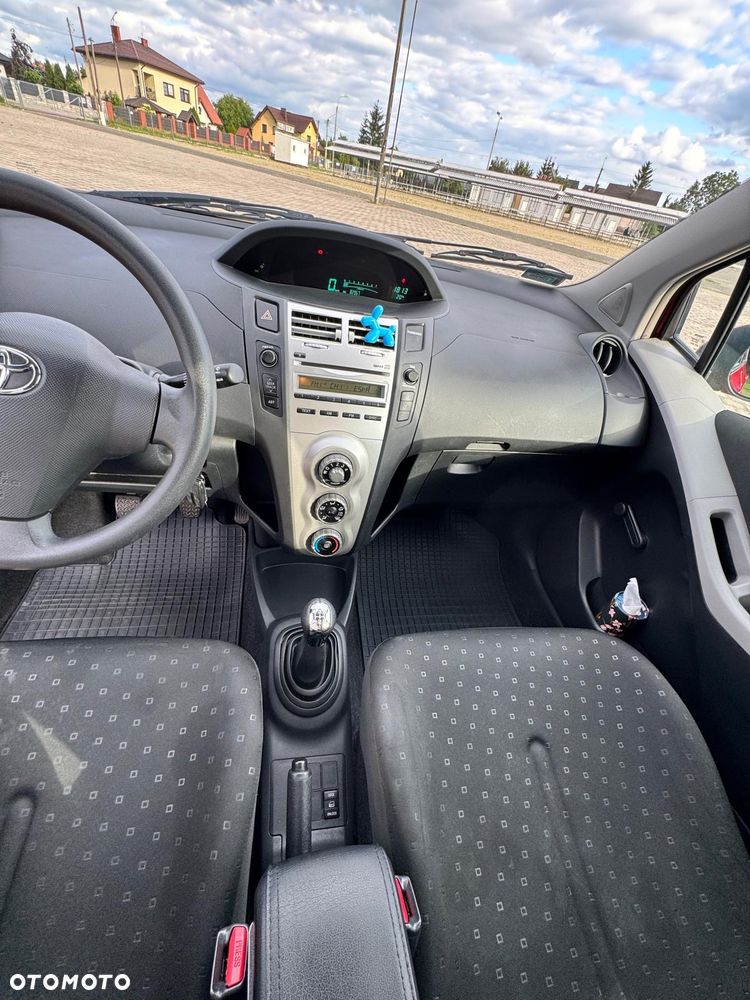 Toyota Yaris 1.3 Luna - 8