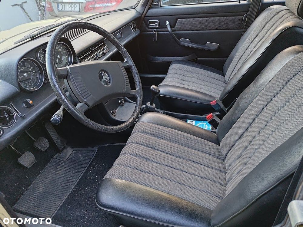Mercedes-Benz W123 - 16