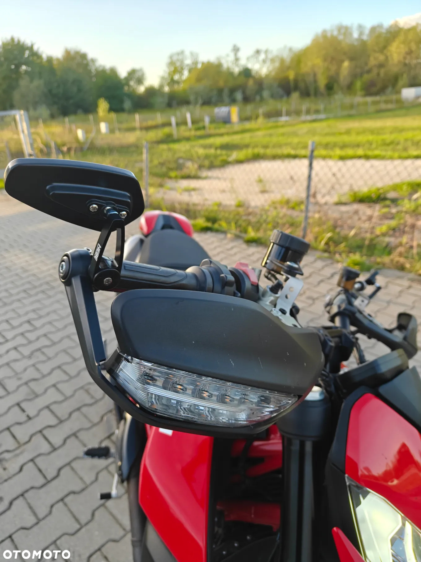 Ducati Hypermotard - 12