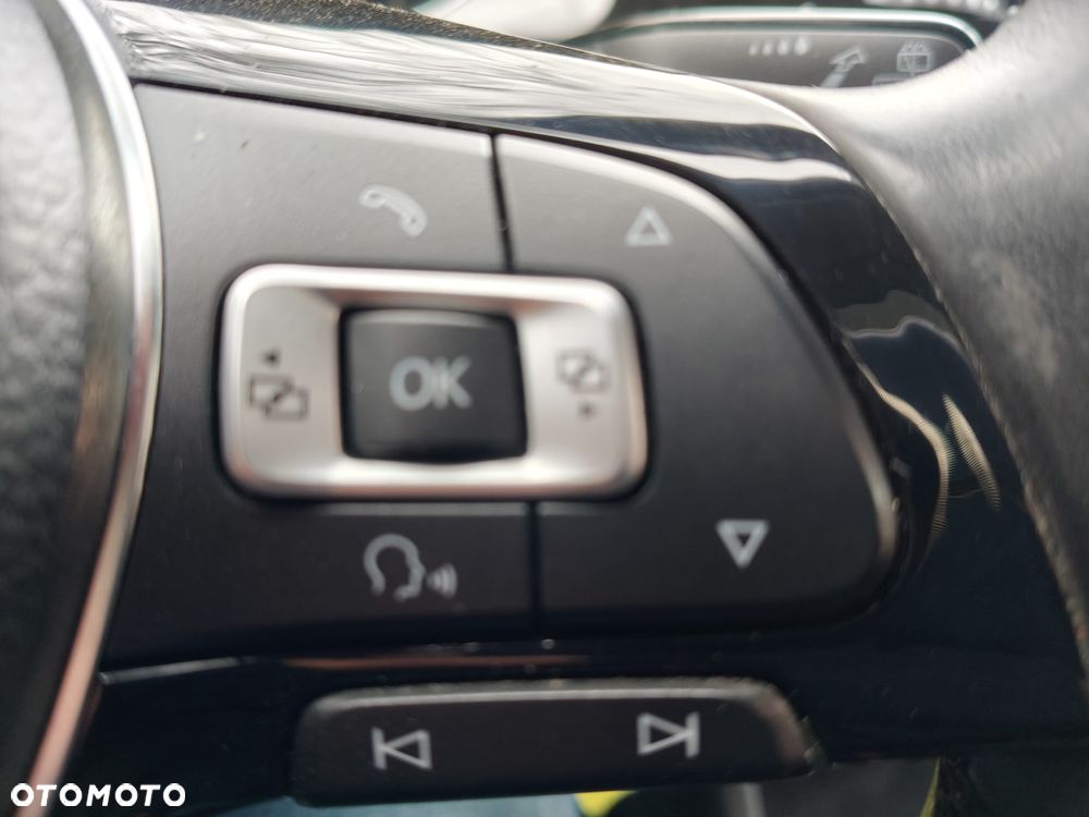 Volkswagen Golf 1.6 TDI BlueMotion Technology DSG Comfortline - 8