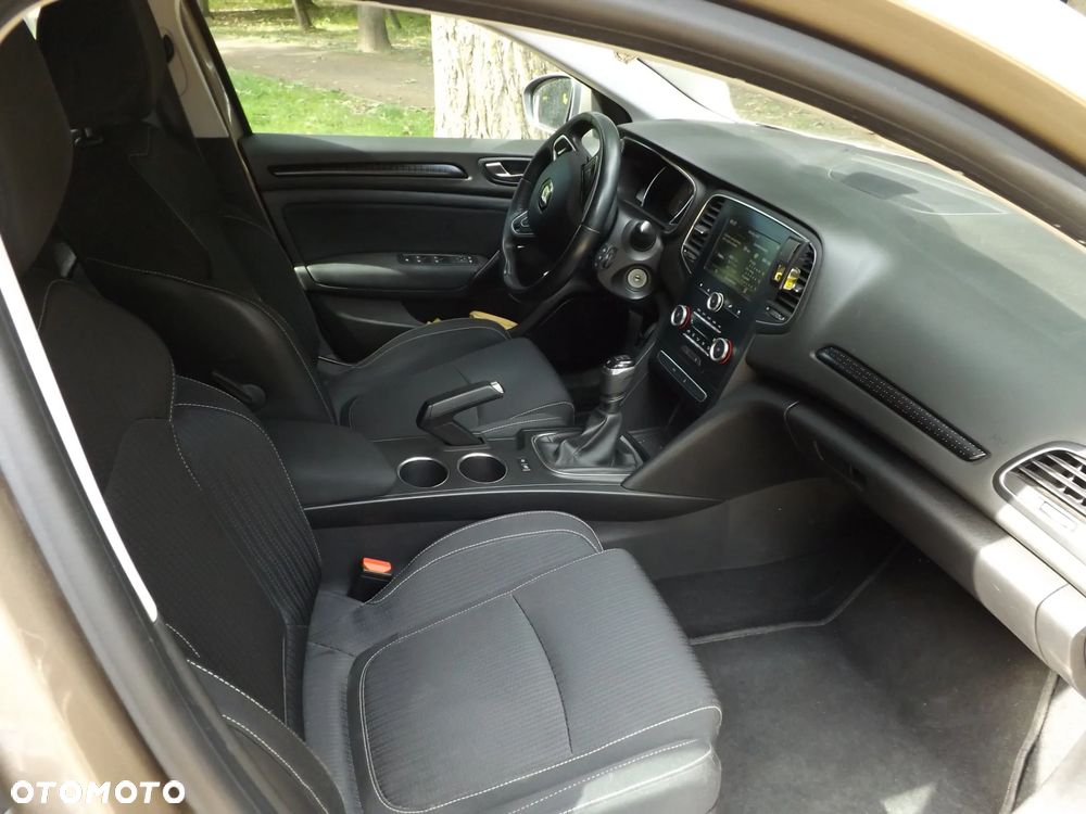 Renault Megane ENERGY TCe 100 INTENS - 10