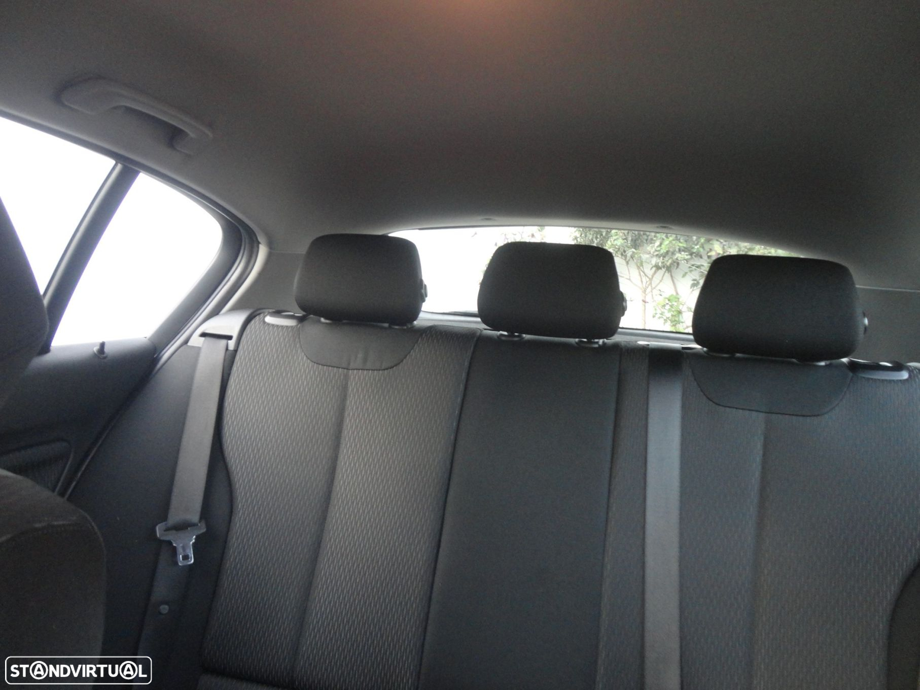 BMW 116 d Aut. Advantage - 16