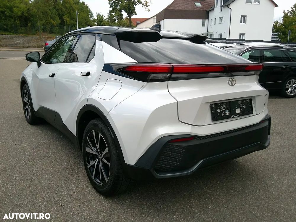 Toyota C-HR 2.0 Hybrid Team Deutschland - 4