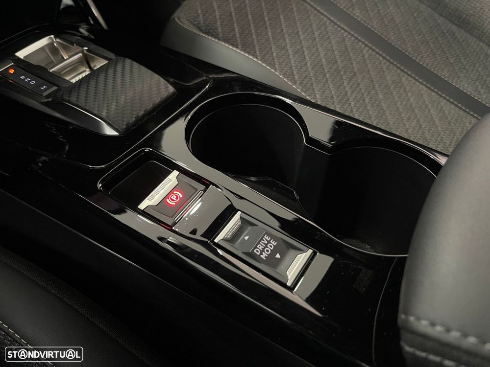 Peugeot 2008 1.2 Hybrid Allure e-DCS6 - 51