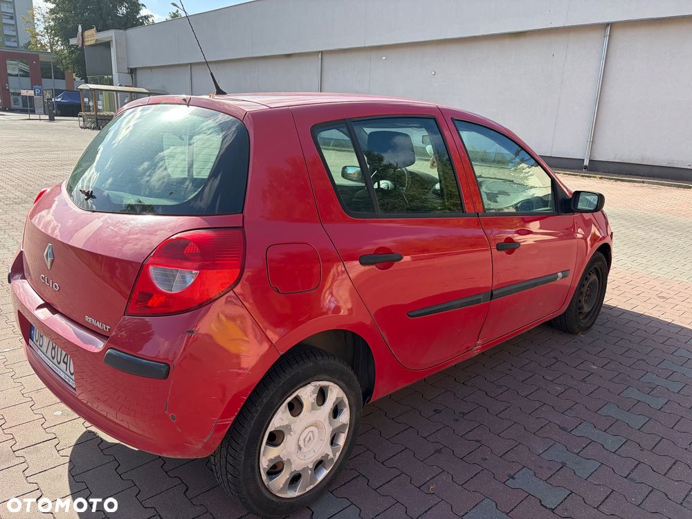 Renault Clio 1.2 16V Dynamique - 1
