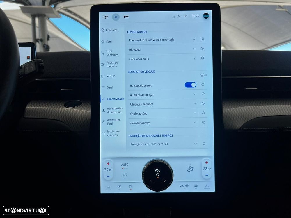 Ford Mustang Mach-E 75.7 kWh Premium AWD - 37