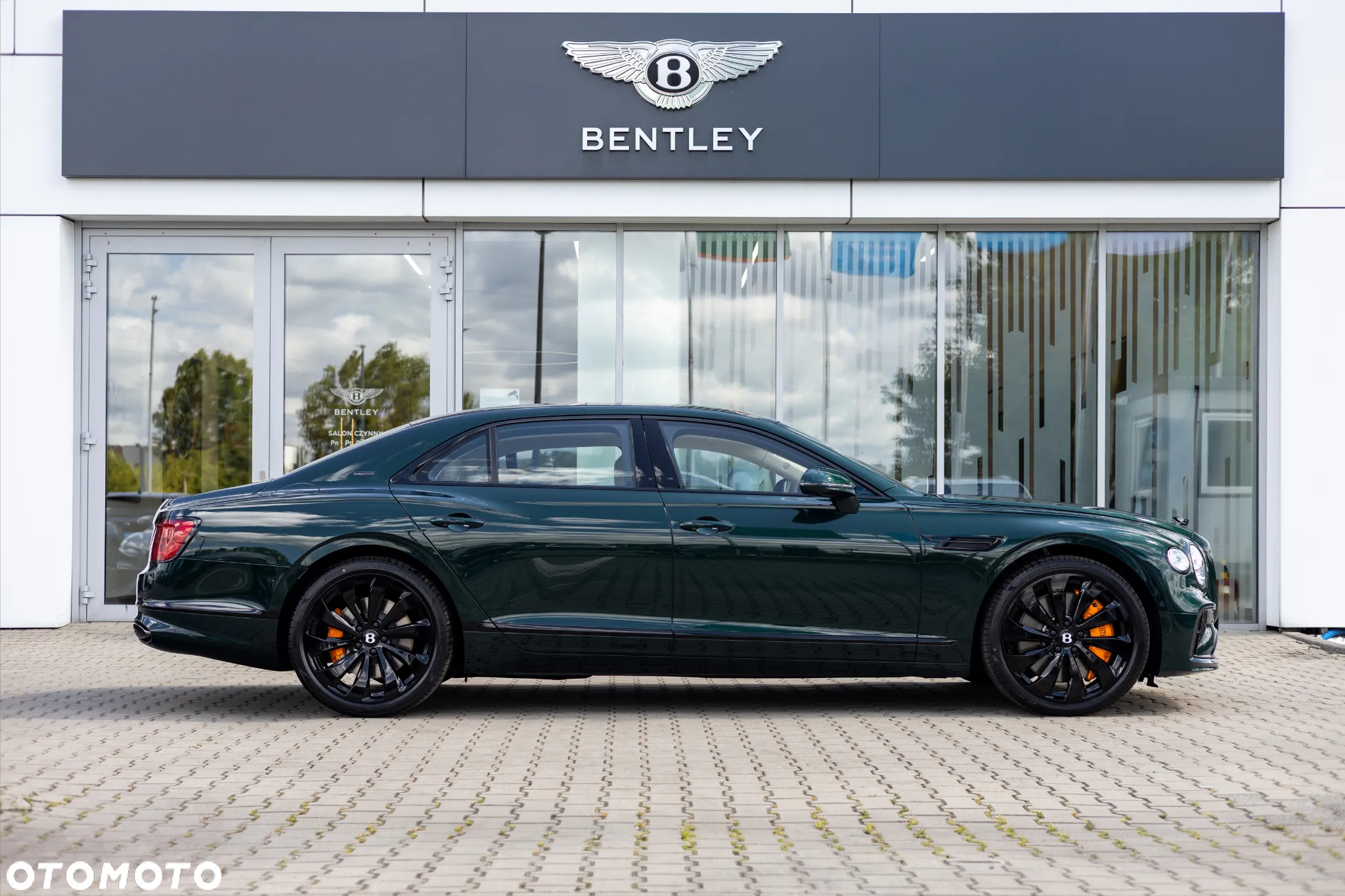 Bentley Flying Spur - 2