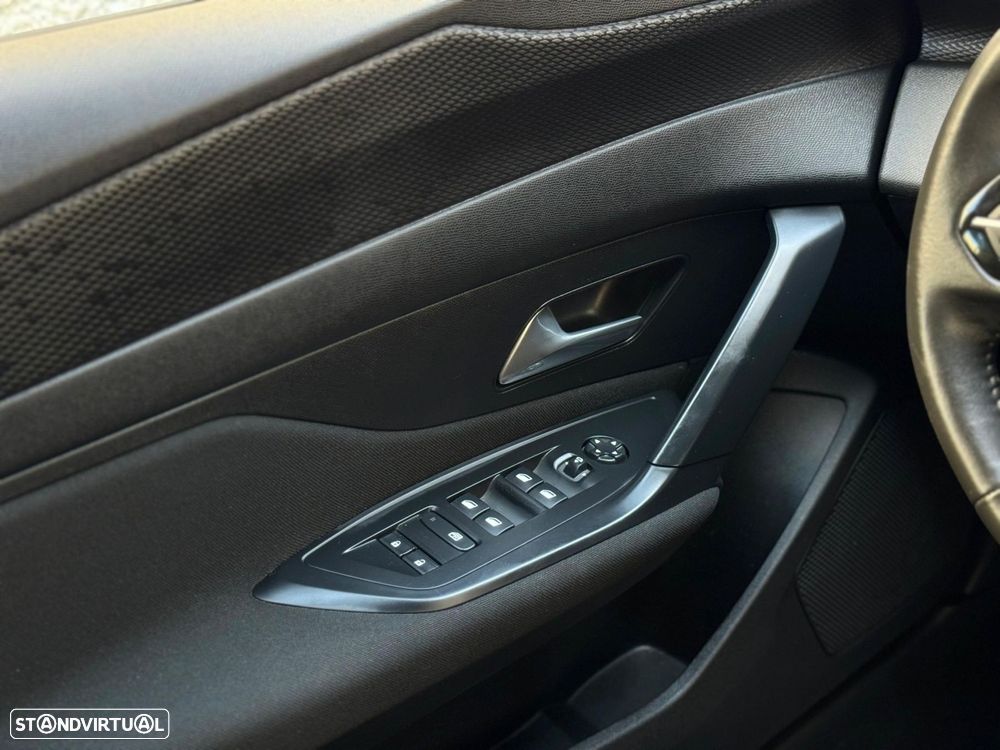 Peugeot 308 1.2 PureTech Active Pack - 31