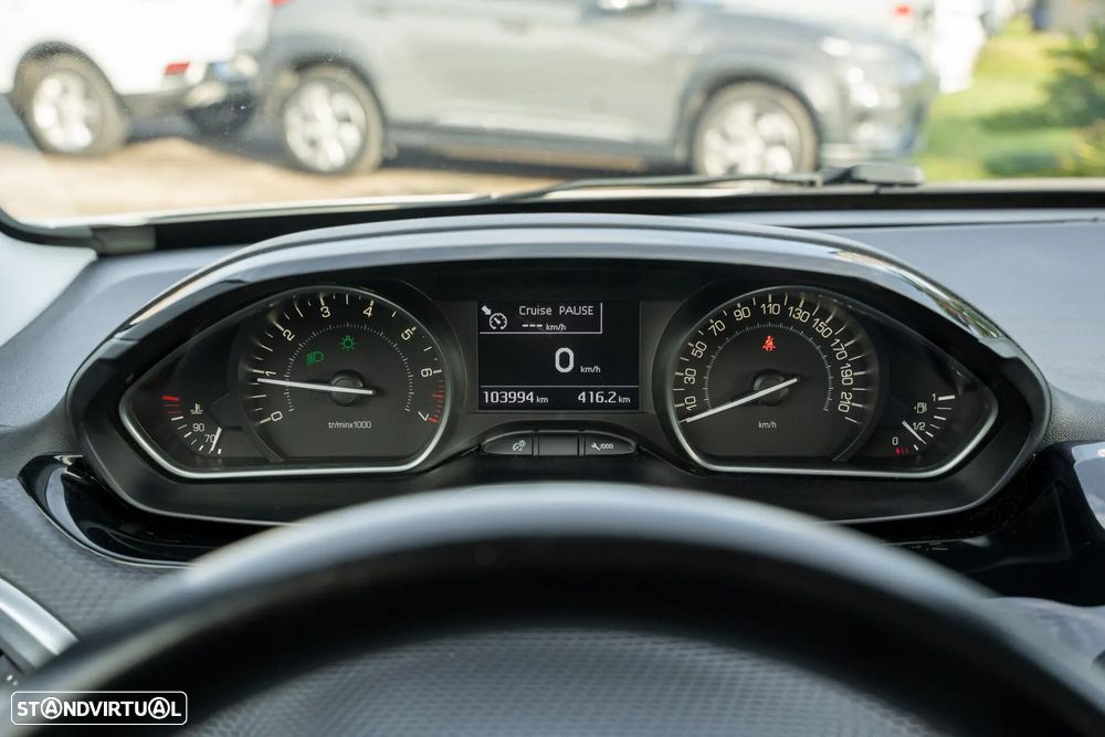 Peugeot 208 1.2 PureTech Allure - 8