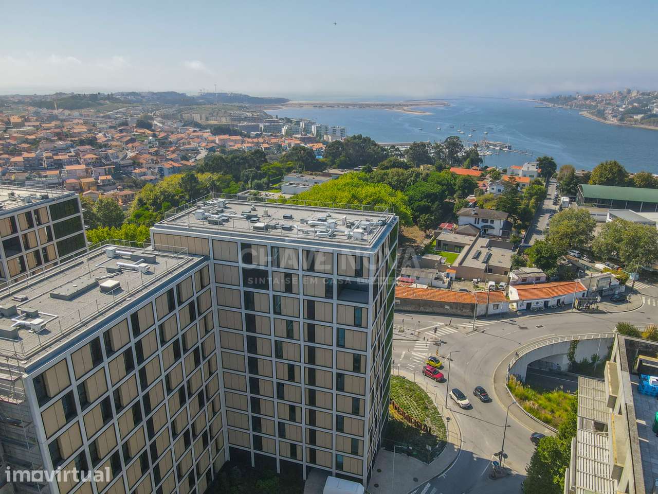 T1 Novo Condominio Fechado c/ Vistas e Lugar de Garagem na Afurada - Grande imagem: 2/10