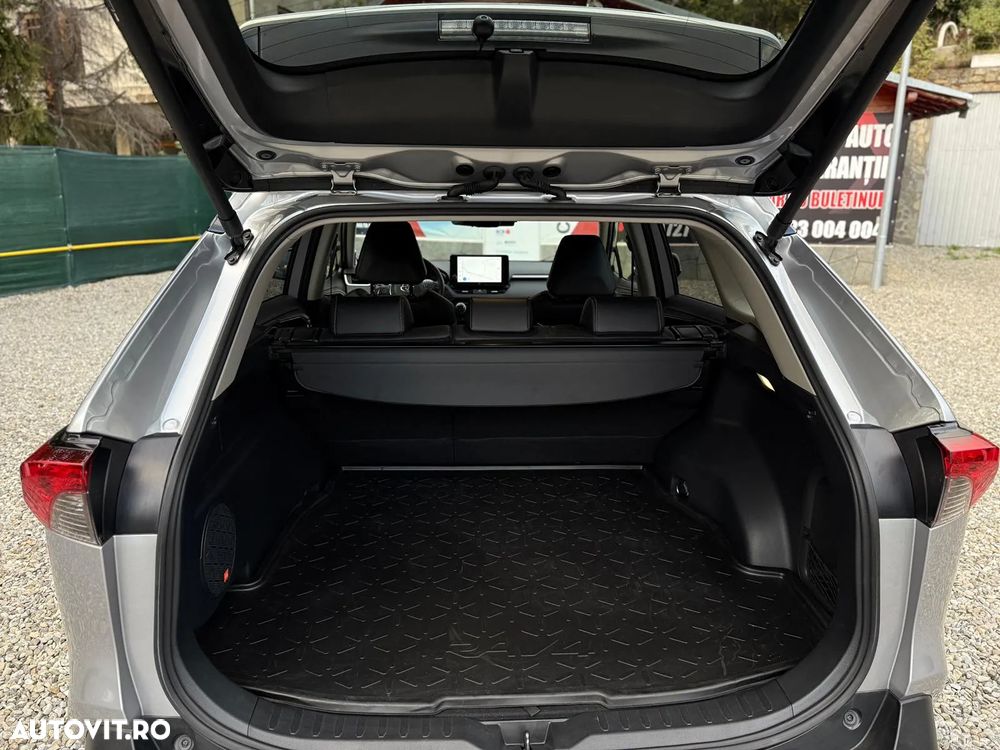 Toyota RAV4 - 6