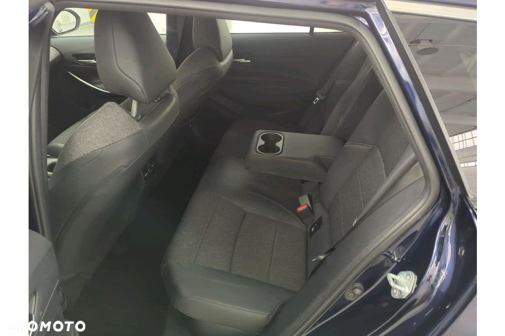 Toyota Corolla - 9