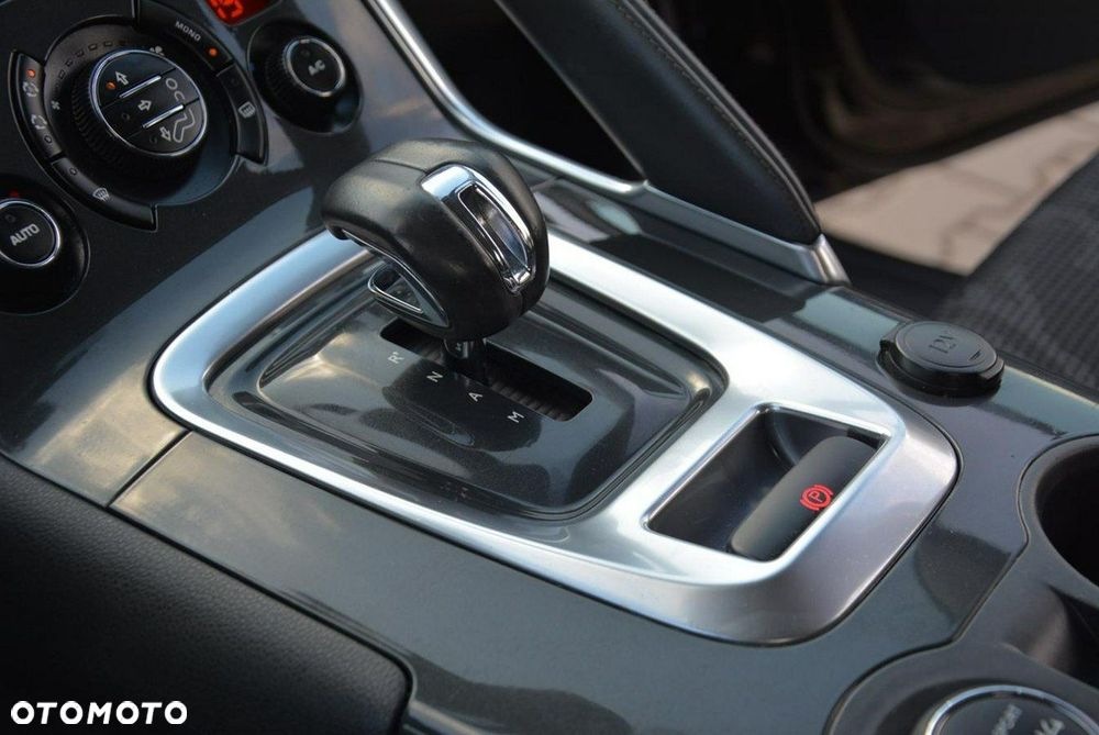 Peugeot 3008 Hybrid4 - 29