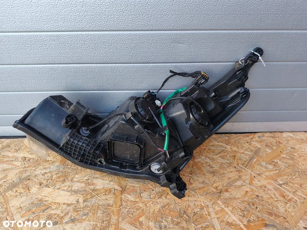 LAMPA PRZÓD PRZEDNIA PRAWA 26010 5SH0A NISSAN LEAF II - 9