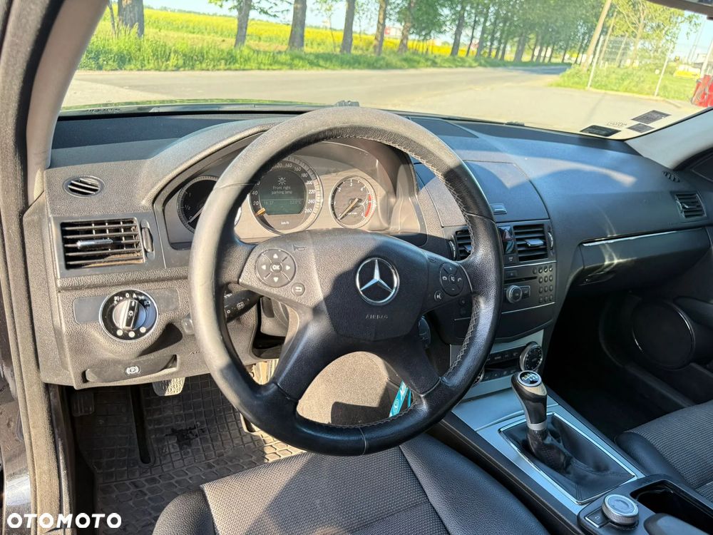 Mercedes-Benz C-Class 2007 photo 4