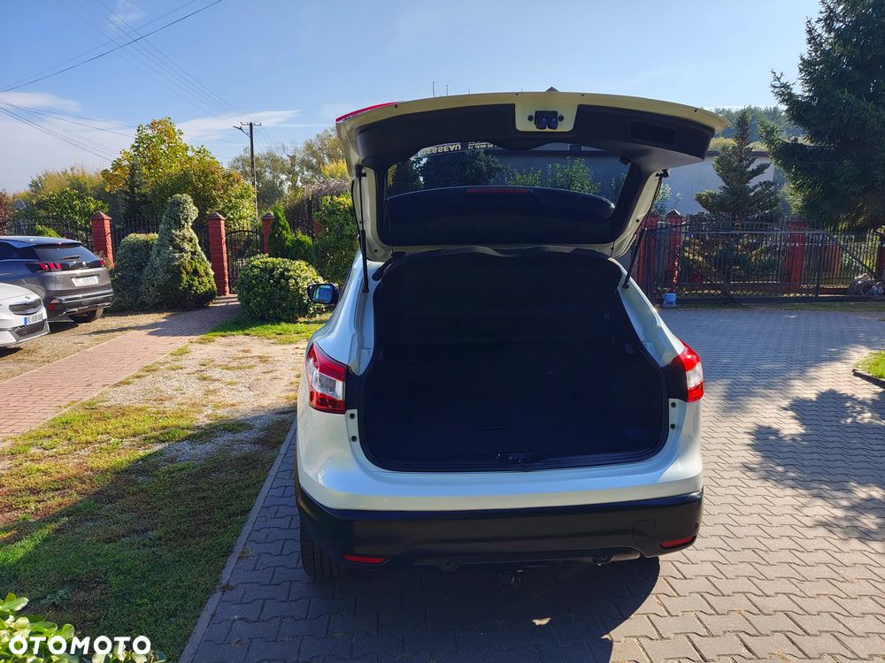 Nissan Qashqai 1.5 dCi N-Connecta - 32
