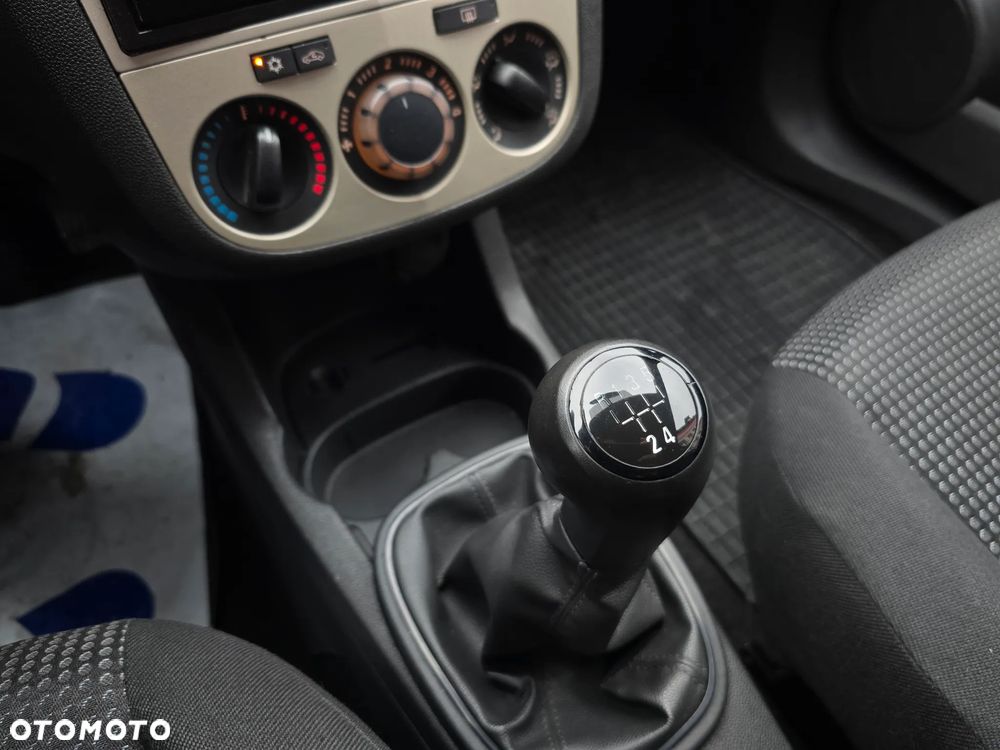 Opel Corsa 1.2 16V Innovation 110 Jahre - 26