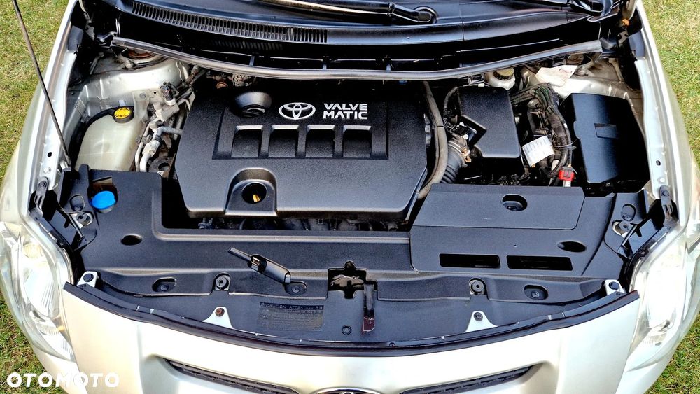 Toyota Auris 1.6 Sol - 9