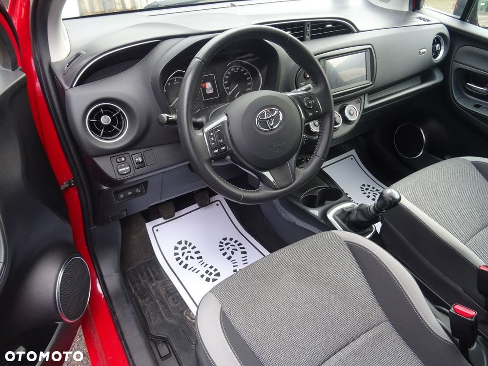 Toyota Yaris - 12