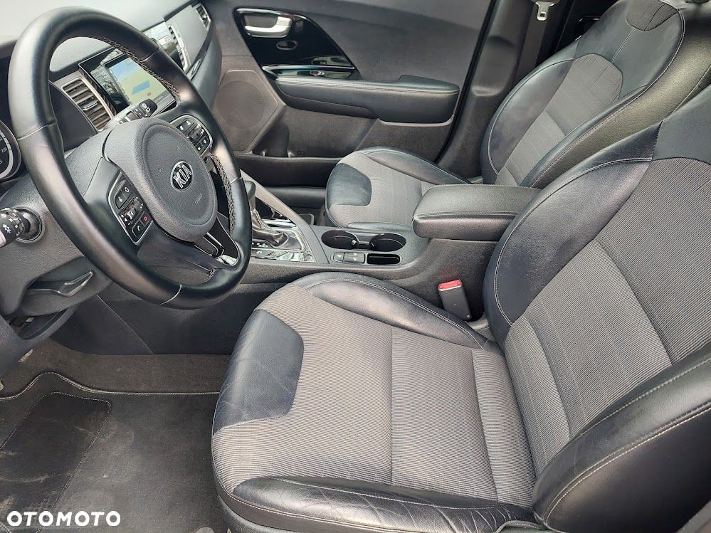 Kia Niro 1.6 GDI 2WD Vision - 30