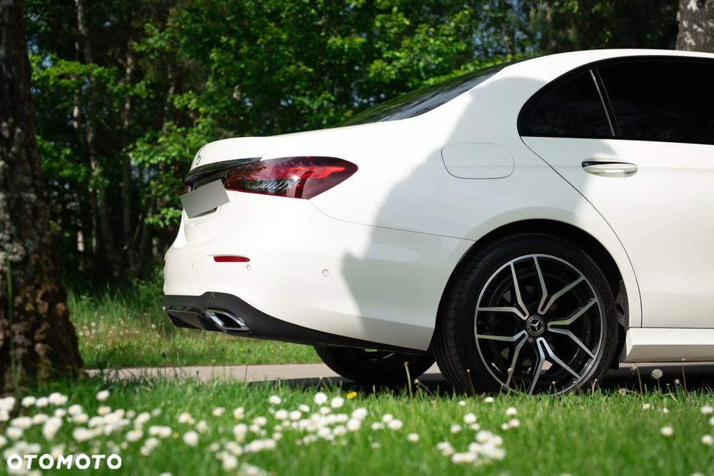 Mercedes-Benz Klasa E 220 d 4-Matic Business Edition - 14
