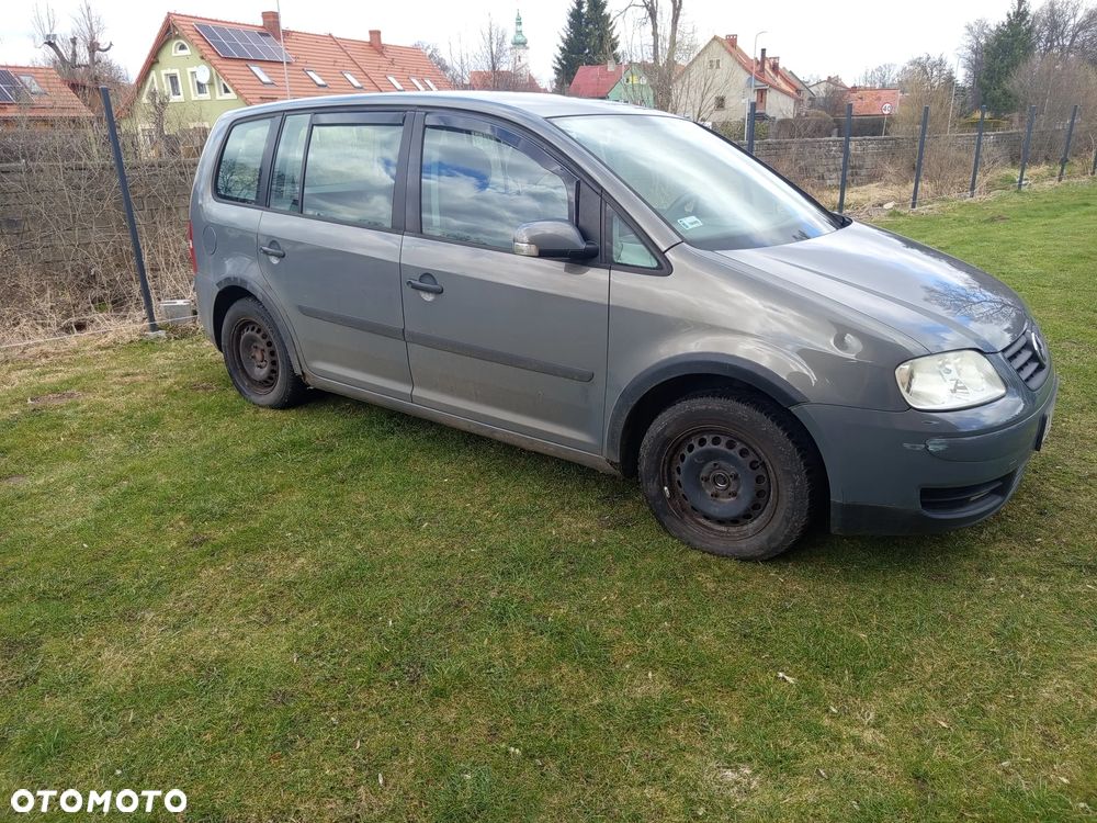 Volkswagen Touran - 2