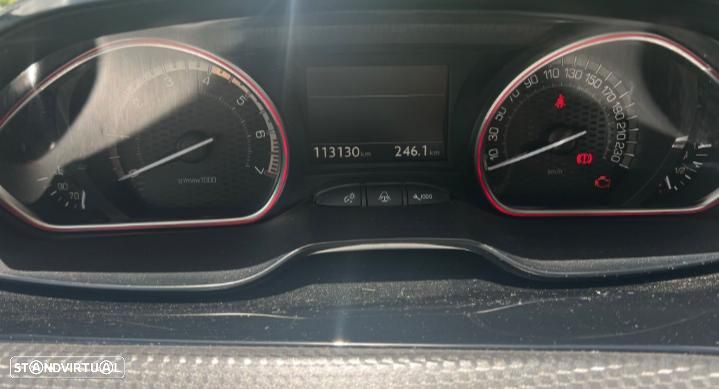 Peugeot 2008 - 7